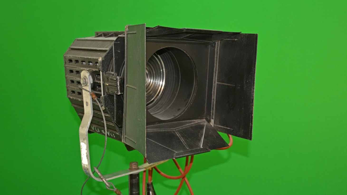 Tungsten or LED for a small news studio: which to choose